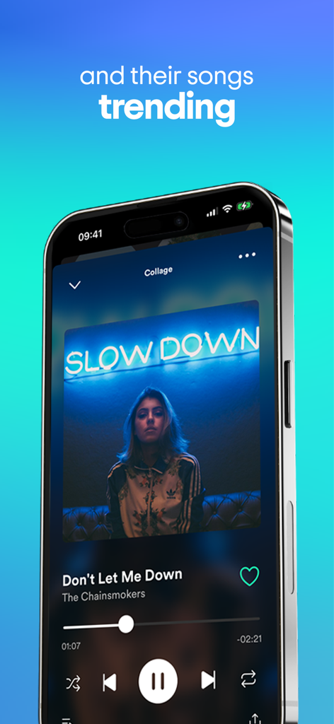 Interface do eBeat MP3 Music Player em um iPhone mostrando a reprodução de uma música em alta com controles do player.