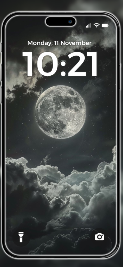 Sfondo estetico scuro di luna piena e nuvole drammatiche sulla schermata di blocco dell'iPhone