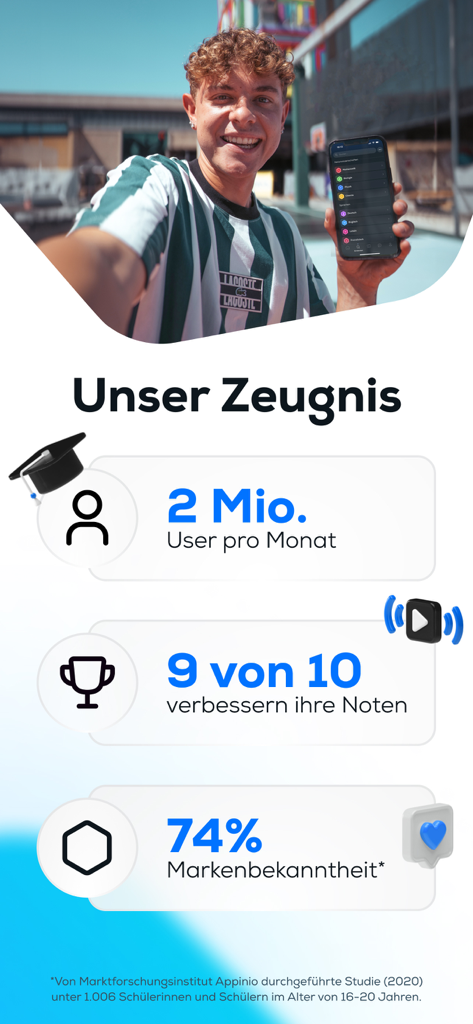 simpleclub Marketing-Screen mit Statistiken zu monatlichen Nutzern und Notenverbesserungen