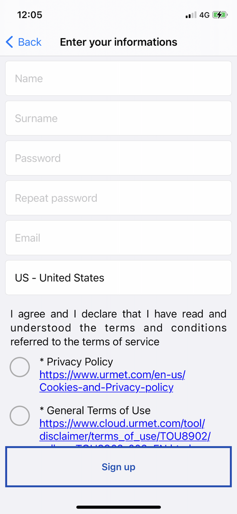 Urmet CallMe - Pantalla de registro para la app móvil Urmet CallMe mostrando campos de información del usuario y botón de registro