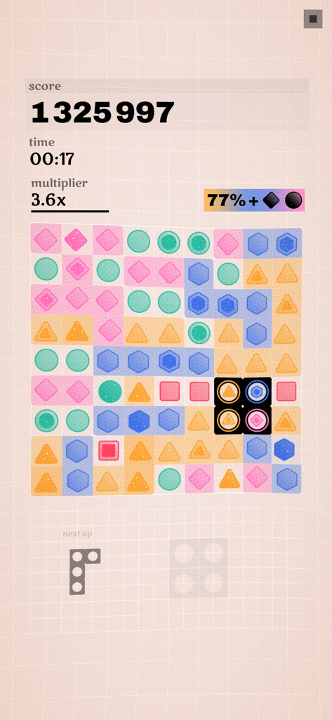 Kavel - Captura de tela do jogo de Kavel mostrando uma grade de blocos coloridos e pontuação do jogador