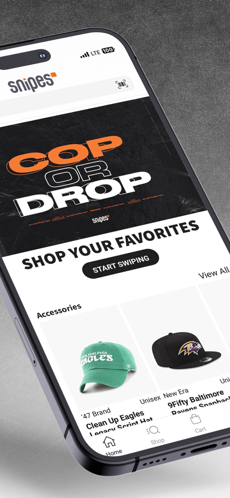 SNIPES: Sneakers & Streetwear - Smartphone screen showing the SNIPES app home page with streetwear accessories
