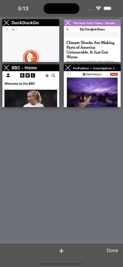 Interface de changement d'onglets du navigateur Onion affichant les onglets ouverts pour DuckDuckGo et divers sites d'actualités