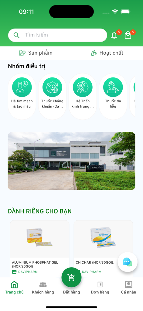 Hoàng Đức - Interface of the Hoang Duc app showing pharmaceutical product categories and medical supply listings