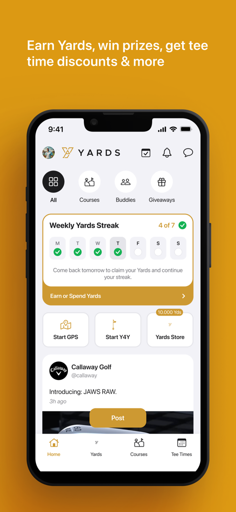 Pantalla de inicio de la aplicación Yards Golf mostrando racha de recompensas semanales y opciones de reserva de campos