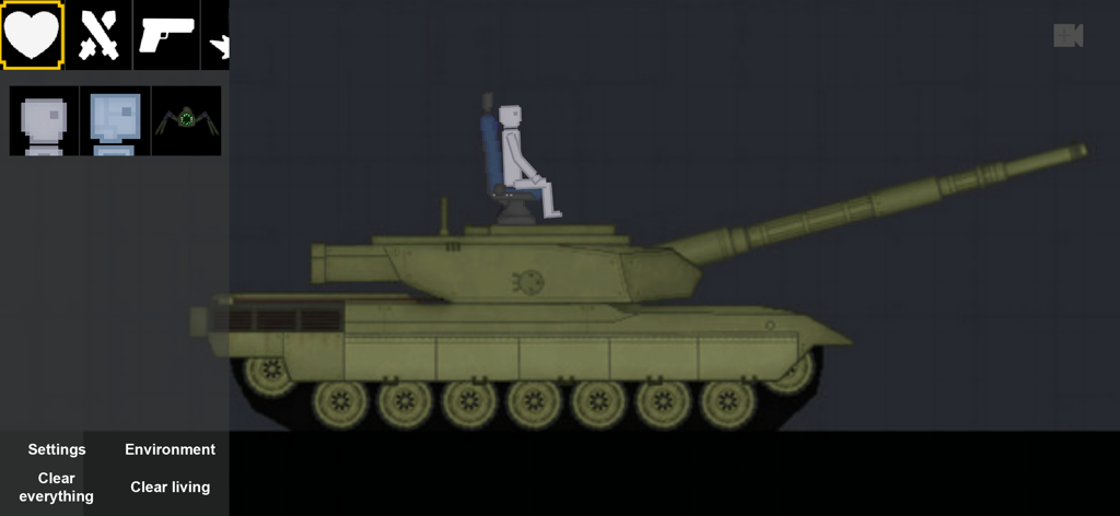 Un personaje de muñeco de trapo blanco sentado en un tanque militar en el juego sandbox de física People Playground.