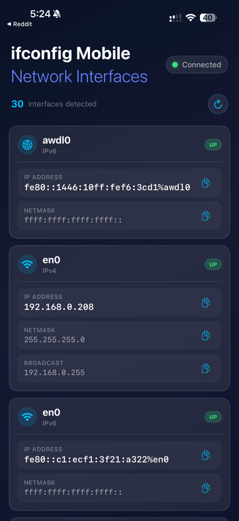 ifconfig Mobile: Network Info - ifconfig Mobileアプリのインターフェース。複数のインターフェースのIPアドレスやステータスを含む詳細なネットワーク情報が表示されています。