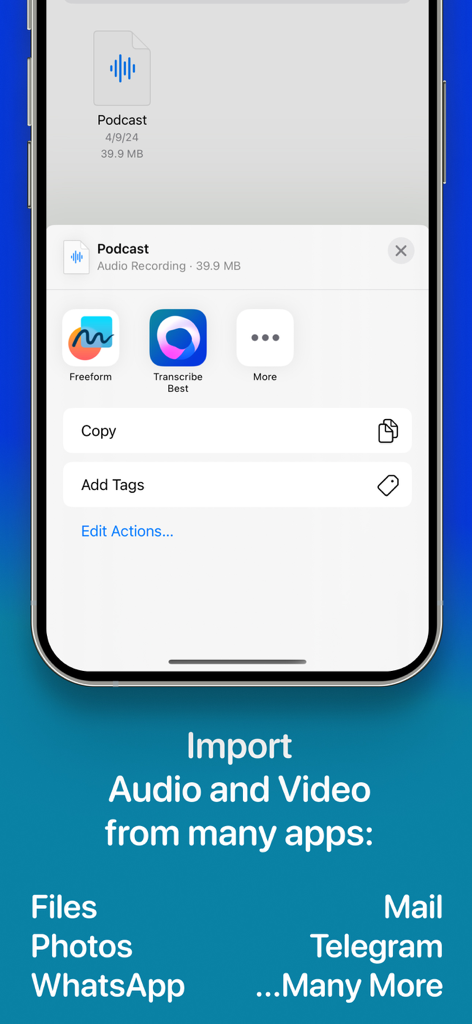 Interfaz del menú Compartir de iOS que muestra un archivo de audio siendo importado a la aplicación Transcribe Best.