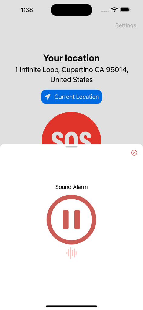 Interface of the Save Me app showing the user current address and a sound alarm activation screen for emergency situations