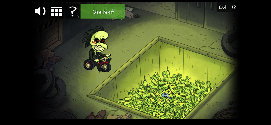 Troll Face Quest Horror - 영화 쏘우를 패러디한 바늘 구덩이 옆에 삼륜차를 타고 있는 트롤 페이스 버전의 직쏘 캐릭터