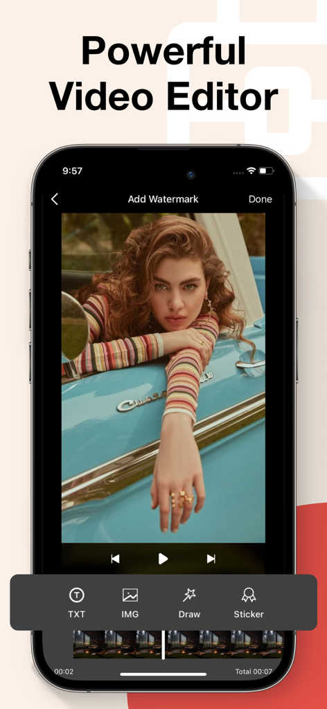 Interfaz de la aplicación móvil TikSaver mostrando un potente editor de video con herramientas de marca de agua y texto.