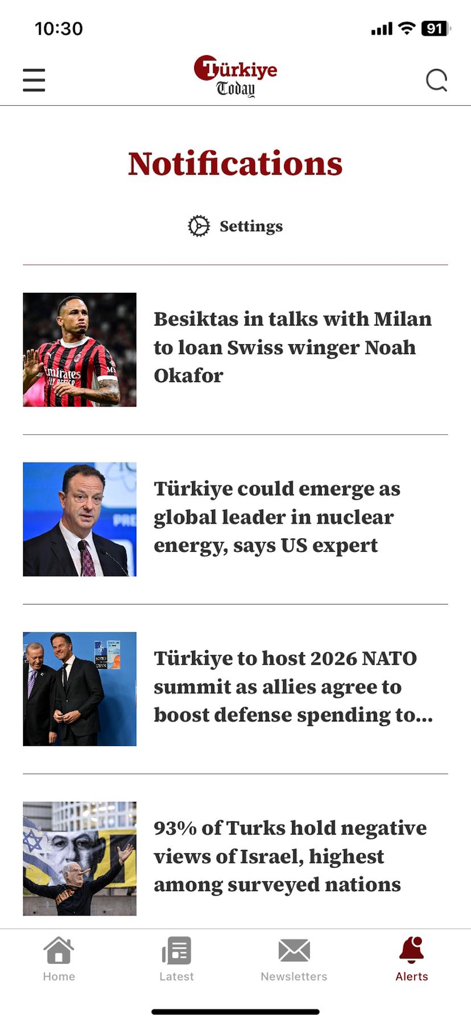 Türkiye Today - The alerts and notifications screen of the Turkiye Today English news app featuring geopolitical and sports headlines.