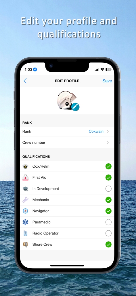 iCrew - Pantalla de edición de perfil de la aplicación iCrew mostrando el rango y las cualificaciones marítimas como Patrón Navegante y Primeros Auxilios