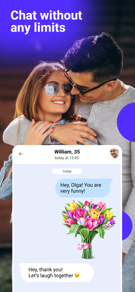 RusWife - Russian women - Ein Chat-Bildschirm in der RusWife-App, der ein Gespräch mit einem virtuellen Blumengeschenk und ein glückliches Paar im Hintergrund zeigt.