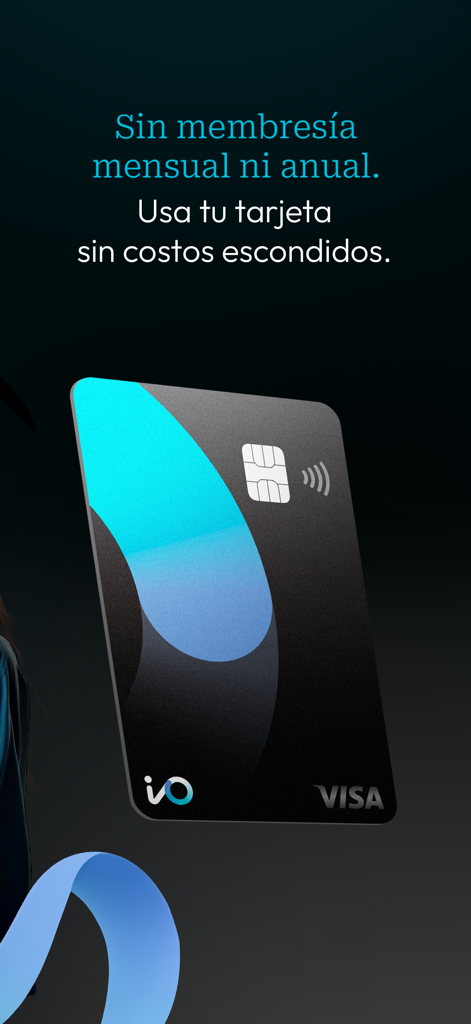 Elegante tarjeta de crédito Visa digital iO mostrando cero cuotas de membresía y sin costos ocultos