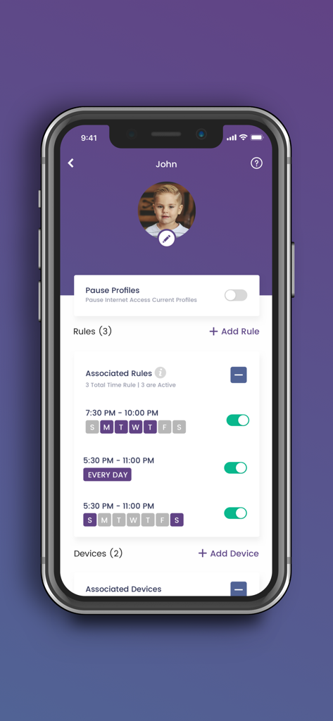 Pantalla de la aplicación SURFboard Central mostrando horarios de acceso a Internet y reglas de control parental para un perfil infantil
