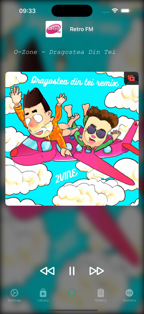 La interfaz del reproductor de música de la aplicación Radio MD reproduciendo O-Zone en Retro FM