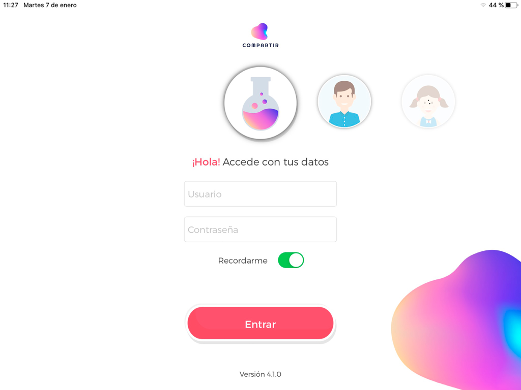 Pantalla de inicio de sesión para la aplicación educativa Compartir 4 en iPad que muestra la selección de perfil y los campos de inicio de sesión