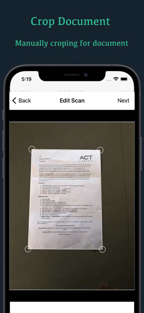Cam PDF Scanner - Manual document cropping interface in the Cam PDF Scanner app