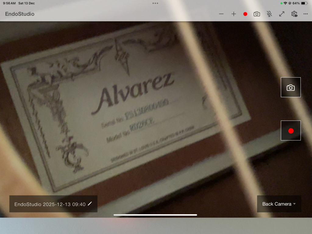 EndoStudio - Una vista de boroscopio de la etiqueta interna de una guitarra Alvarez dentro de la interfaz de la aplicación EndoStudio