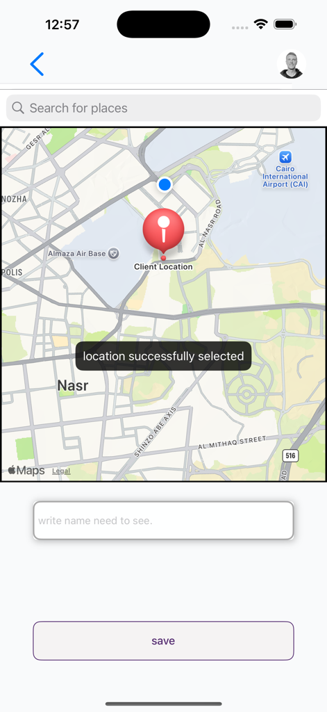 Interfaz de la aplicación Smart-Time que muestra un mapa con un pin rojo para la ubicación del cliente y un botón de guardar