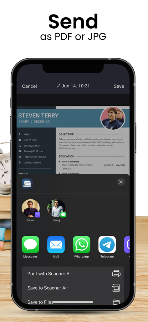 Scanner App Pro: Pdf Documents - Interfaccia di Scanner App Pro che mostra le opzioni per condividere o salvare un curriculum scansionato come file PDF o JPG