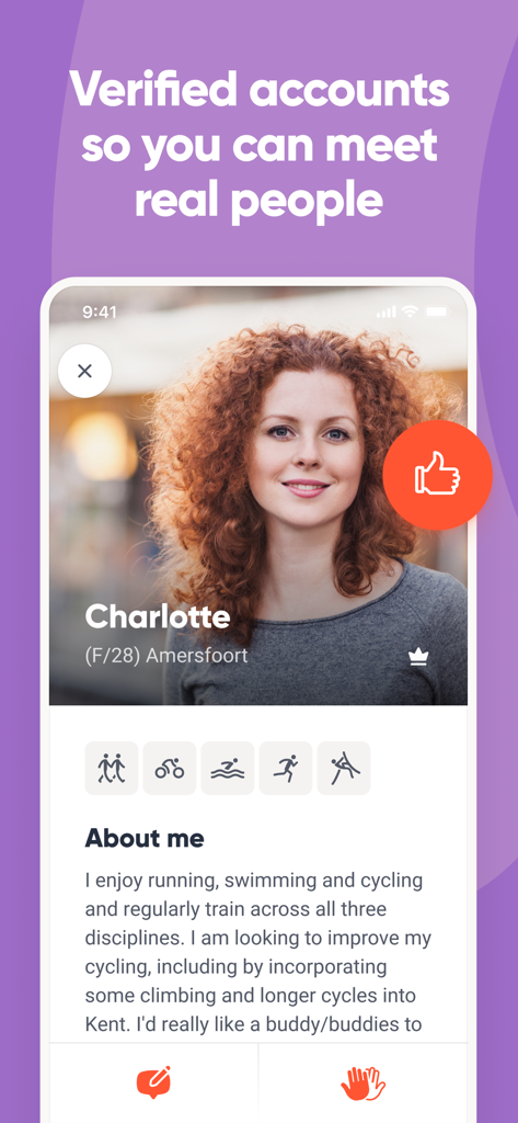 Sportpartner - Ein Benutzerprofil in der Sportpartner-App, das ein verifiziertes Konto mit Interessen an Laufen, Radfahren und Schwimmen zeigt.