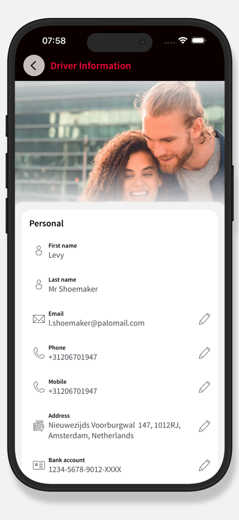Uma captura de tela da tela de Informações do Condutor no aplicativo Audi Private Lease mostrando detalhes do perfil pessoal como nome, e-mail e endereço.