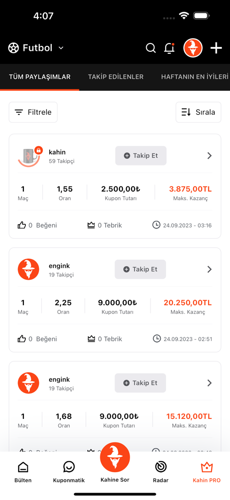 Kahin - Betting Analysis - Bildschirm der mobilen App von Kahin, der eine Liste von geteilten Sportwettscheinen und Community-Quotenanalysen anzeigt