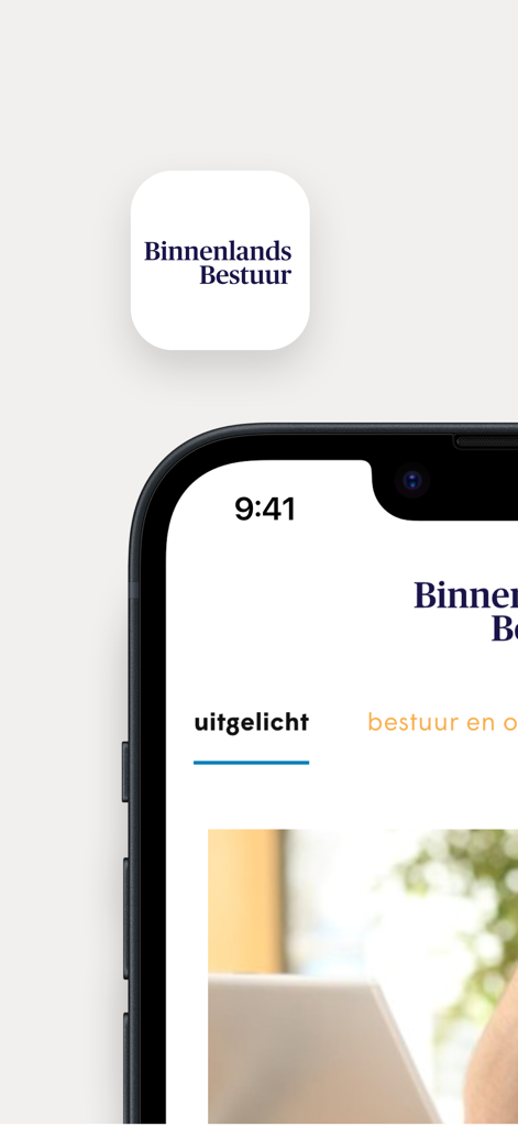 Binnenlands Bestuur Nieuws App - Screenshot of the Binnenlands Bestuur news app on a smartphone display