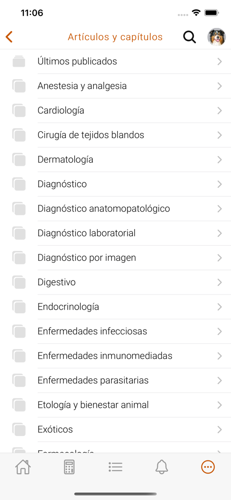 Pantalla de aplicación móvil que muestra una lista de especialidades médicas veterinarias y artículos en español.