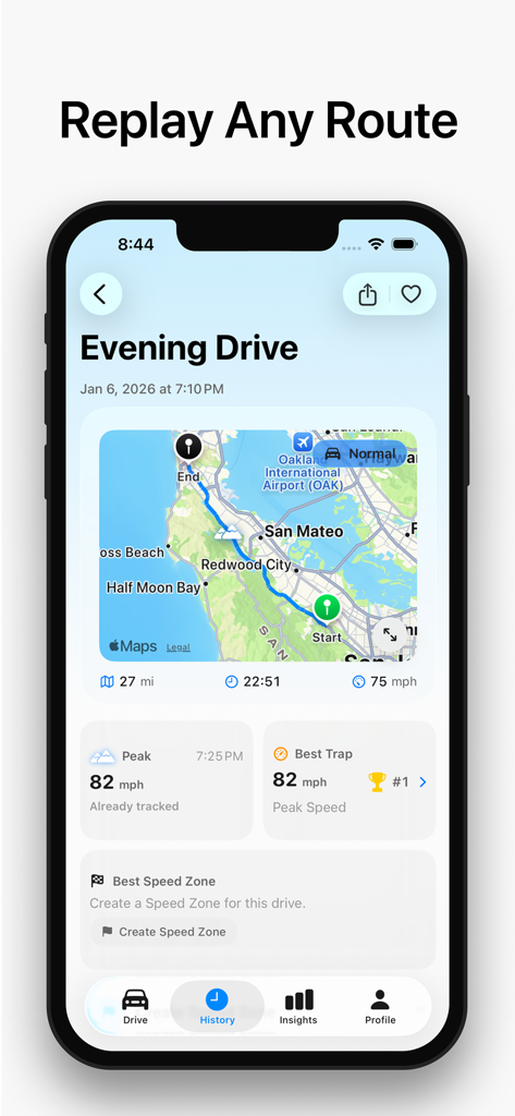 Open Road - Drive Tracker - Open Roadアプリの画面。マップと最高速度などのパフォーマンスメトリクスを含む記録されたドライブルートの概要が表示されています。