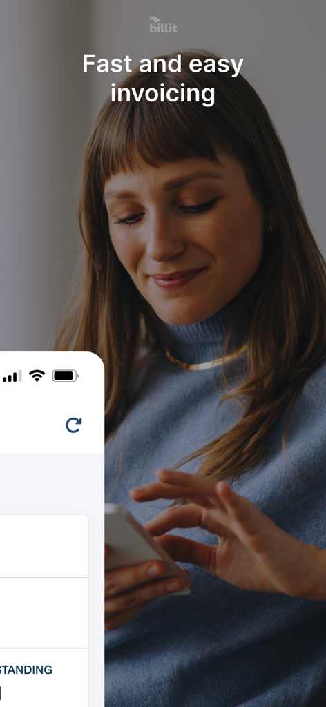 A woman smiling while using the Billit Expenses app on her smartphone for fast and easy invoicing