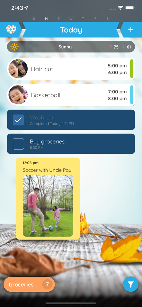 Family Organizer - Calendar - Ein Screenshot der Family Organizer App, der einen Tageskalender mit farbcodierten Terminen, Aufgaben und einer persönlichen Fotobemerkung zeigt.