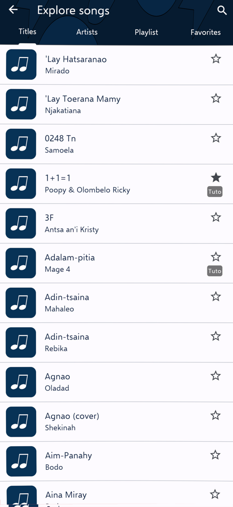 iTendry - Una pantalla móvil que muestra la sección explorar canciones de la aplicación iTendry con una lista de canciones y artistas malgaches.