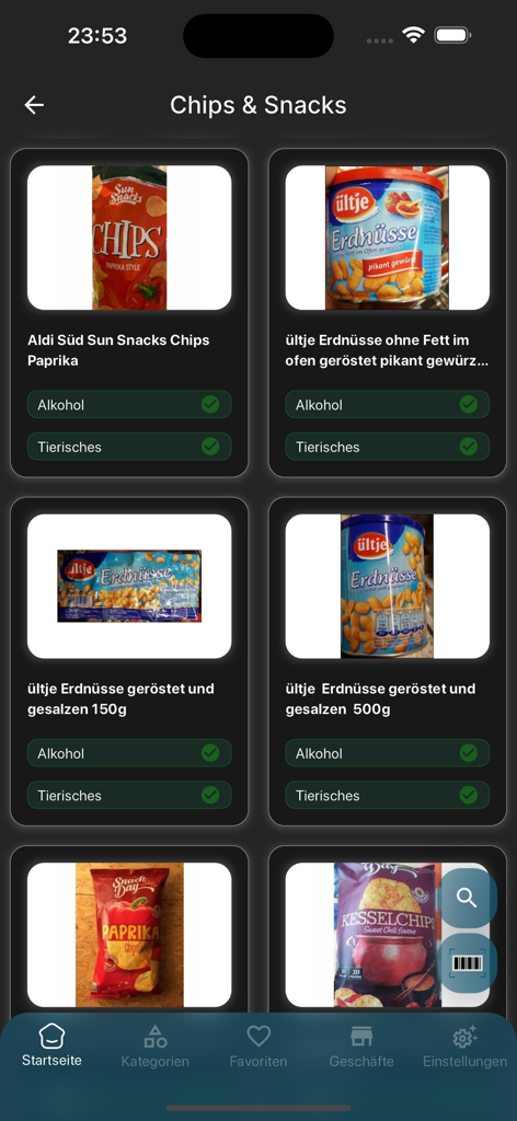 Interfaccia dell'app HalalCheck che mostra un elenco di snack con lo stato di verifica halal per alcol e ingredienti animali