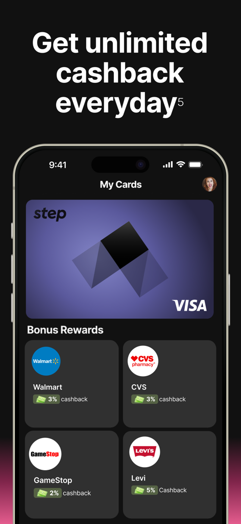 Step: Borrow & Build Credit - Step 모바일 앱 인터페이스에 Walmart 및 GameStop과 같은 소매점의 Visa 카드 및 캐시백 보상 표시