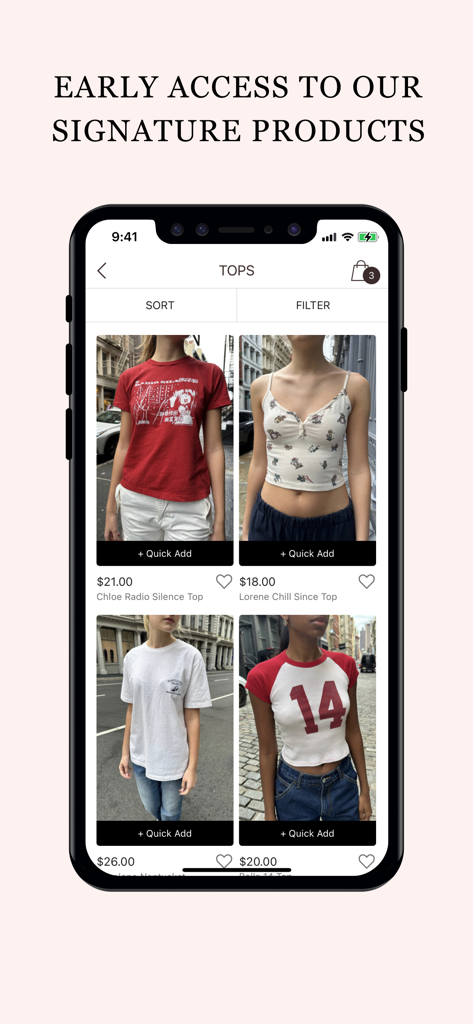 Brandy Melville US - Un écran mobile montrant des hauts signature sur l'application Brandy Melville US avec des boutons d'ajout rapide.