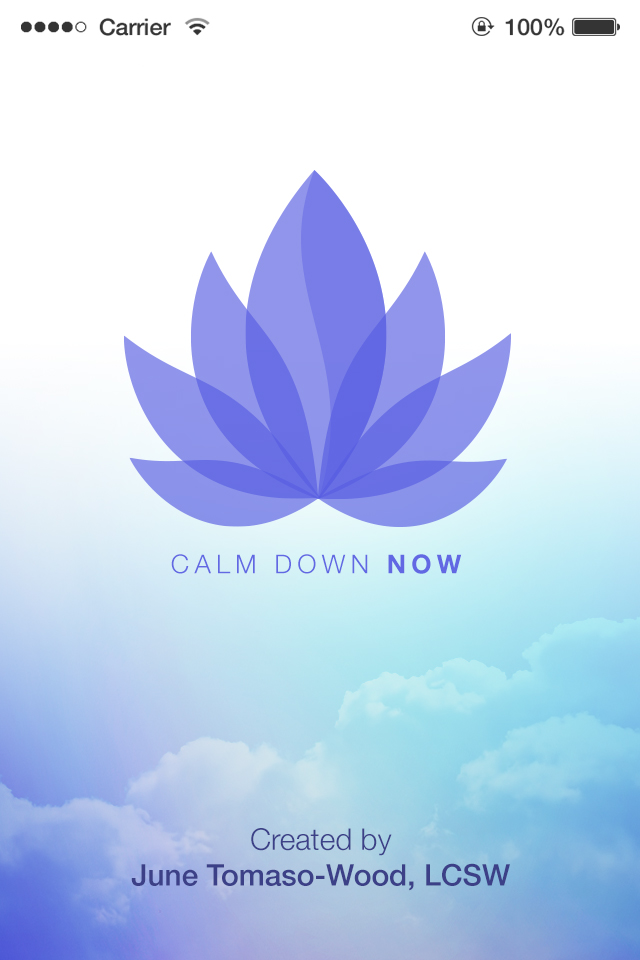 Calm Down Now™ - Pantalla de inicio de la aplicación Calm Down Now con un logo de loto morado y crédito clínico para June Tomaso-Wood sobre un fondo de cielo nublado