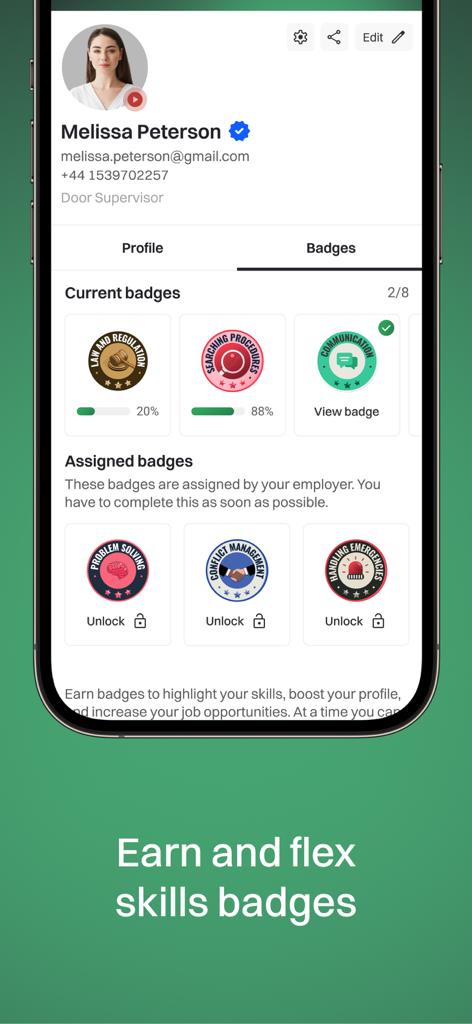 GuardPass by Get Licensed - GuardPassアプリ内のユーザープロフィール。獲得および割り当てられた警備スキルバッジが表示されています。