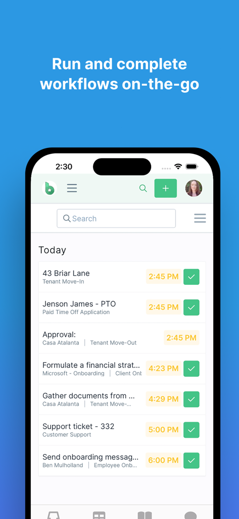 Process Street - Aplicação móvel Process Street a mostrar uma lista de tarefas diárias de fluxo de trabalho num iPhone
