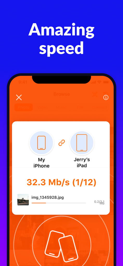 Captura de pantalla de la aplicación Transferencia de Archivos mostrando una transferencia inalámbrica rápida entre un iPhone y un iPad a 32.3 Mb/s.