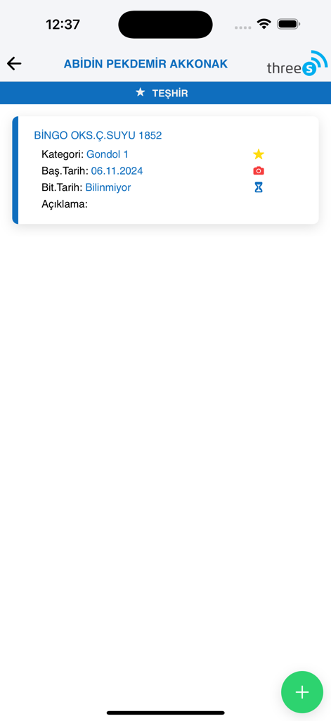 3S Merch Plus - Mobile interface showing product display details and merchandising task tracking for retail field reps