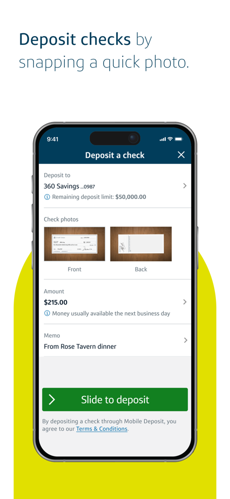 Capital One Mobileアプリの画面で、表と裏の小切手写真が表示されたモバイル小切手入金機能が表示されています。