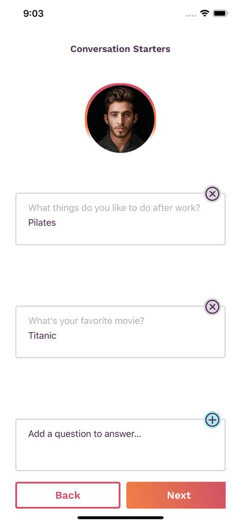 Una schermata di un'app mobile per Modamily intitolata "Domande per rompere il ghiaccio" che mostra domande e risposte del profilo.