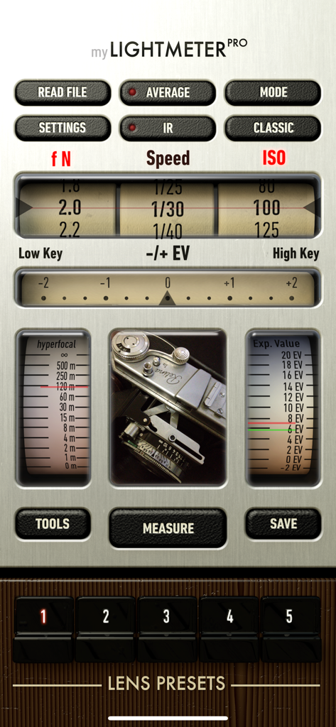 myLightMeter PRO - Main interface of myLightMeter PRO app showing exposure settings and vintage camera style design