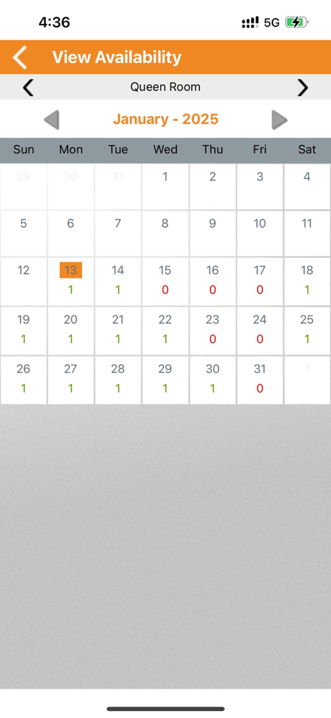 STAAH - STAAH mobile app screen displaying a monthly availability calendar for a queen room with color coded booking status