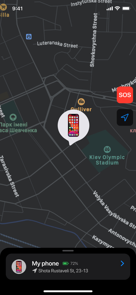 Aplicación de seguimiento de ubicación GPS que muestra la ubicación de un dispositivo en un mapa oscuro con un botón SOS