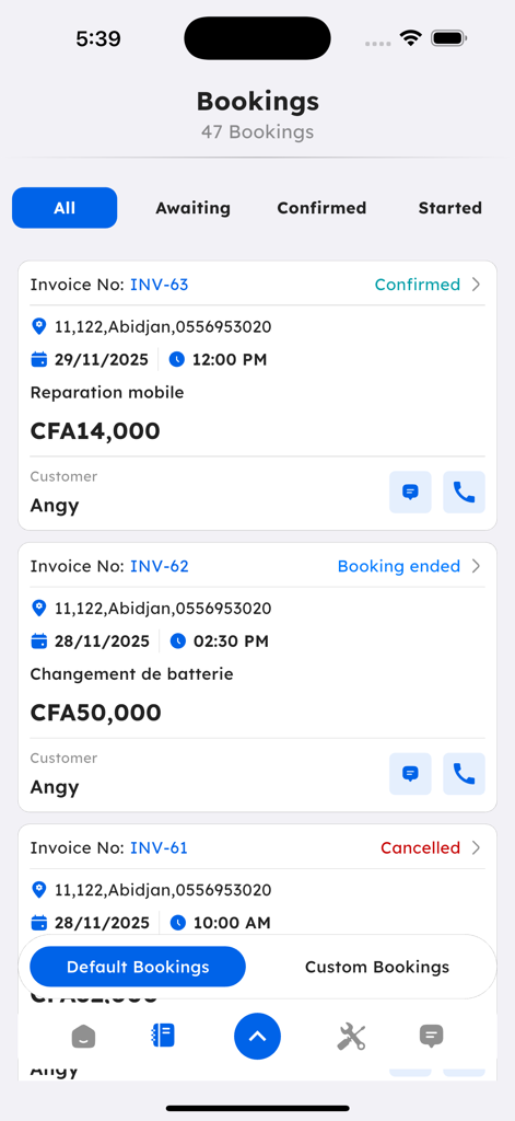 Tasko Pro - Pantalla de la aplicación Tasko Pro que muestra una lista de reservas de trabajos con detalles de facturas y estado
