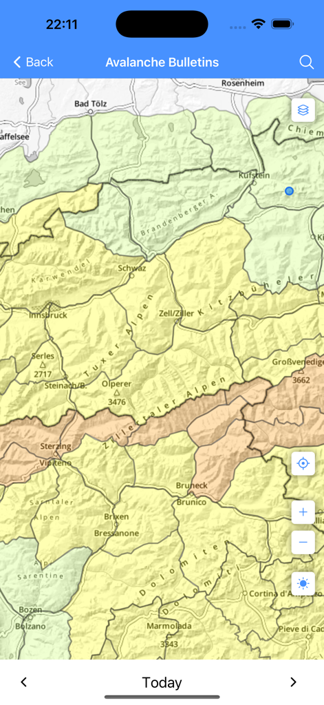 SnowSafe - Lawinen-App - A topographic map display within the SnowSafe app showing avalanche risk levels for various mountain regions.